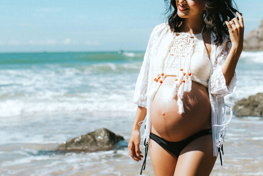 pregnant woman body sugaring